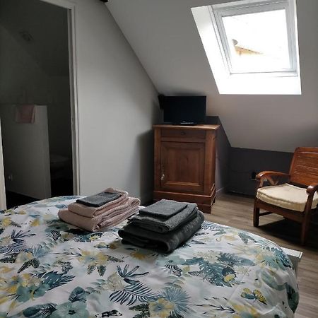 Le Gite Des Serres Parne-sur-Roc Eksteriør billede